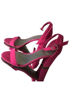 Hot Pink Suede Ankle Strap Block Heel Sandals Womens Size 9